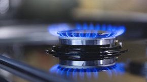 
Той е с цена, значително по-висока от тази, на която продават на "Булгаргаз" природен газ