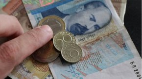 

Финансовата подкрепа не зависи от доходите и се изплаща на два пъти. 