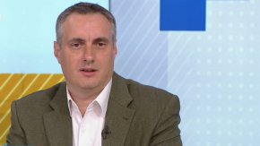 Истинската причина българският избирател да не отиде да гласува е, че не вижда своето политическо представителство в хората, които се явяват на избори и все по-трудно ще го вижда, изтъкна той в предаването "Преди всички".
