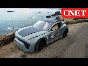 Група студенти от Технологичния университет в Айндховен, Нидерландия, създадоха автомобила ZEM, като използваха 3D принтирани рециклирани пластмаси, за да намалят емисиите при конструирането му