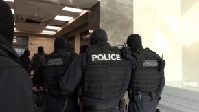 Специализираната полицейска операция е на ГДБОП.
