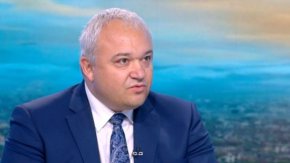 
Много важно за обществото е такова взаимодействие да се случва по линия на борбата с корупцията, категоричен е вътрешният министър.
