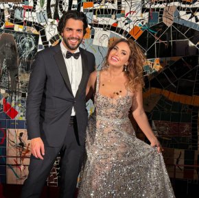   Соня Йончева печели уверено приза на СЛАВА за най-елегантна българска звезда в новогодишната нощ