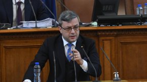 В декларацията на ГЕРБ за приоритетите през настоящата сесия Тома Биков от партията посочи