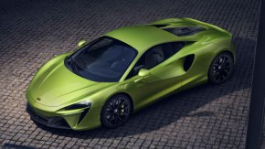 
Могъщият Mack е електрически, но не напълно.