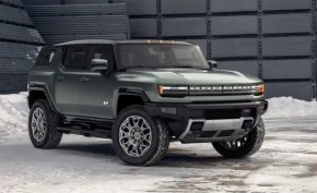 
Знаем колко популярни са SUV и кросоувърите в САЩ, но тази тенденция се задържа и в Европа. Списанието съобщава, че сегментът представлява 50% от всички нови регистрации на превозни средства на континента през последните няколко години.