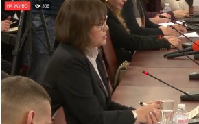 

Нинова отбеляза, че подкрепят ДПС в исканията им за справедлива съдебна реформа.