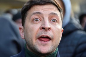 „Аз бях част от делегацията на премиера Кирил Петков, когато ходихме в Украйна и срещата със Зеленский. Знаете ли кое беше основното изречение на разговорите в един бункер? Г-н Зеленский каза: Благодаря на българското правителство, че не пречи на нашите търговски отношения с вашата военна индустрия“, похвали се Атанасов.
