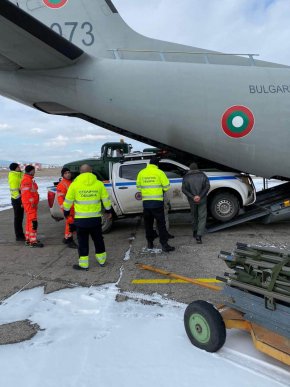 
Нека всички спасители да се върнат живи и здрави, и да окажат помощ на възможно най-много пострадали.
