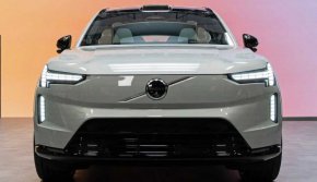 
Ако съобщените продуктови планове са точни, те ще представляват най-мащабното обновяване на моделната гама на Volvo, откакто Geely купи марката от Ford Motor Company през 2010 г.