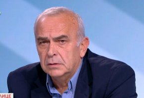 Заедно до него бяха д-р Цветеслава Гълъбова от Инициативния комитет за издигане на Румен Радев за втори мандат, Татяна Дончева от Движение 21, Румен Петков от АБВ, Мая Манолова от Изправи се БГ, Спас Панчев от ЗС Ал. Стамболийски, Валери Жаблянов, който бе един от изключените на конгреса на БСП.