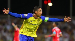 Ал Насър е лидер в местния шампионат с 37 точки. Ал Шабаб има същия актив, но е изиграл една среща повече.
