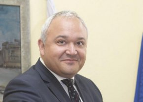Видях поредния шамар за всички институции със санкциите „Магнитски“. Това заяви пред БНР Иван Демерджиев, служебен вицепремиер и вътрешен министър.