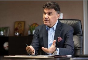 
Той обаче съобщи и нещо много интересно. Михайлов каза, че „това е неговият последен мандат като президент на БФС”, като повече няма да се кандидатира и ще се отдаде на почивка.