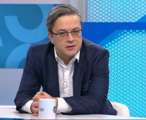 „В нашите структури отношението към ДБ не е никак добро, да не кажа нещо по-друго”, допълни Тома Биков.