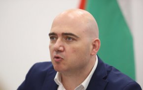 Той дори обясни назначаването си, като „знак за приемственост с досегашната работа на ПП в сектора”.

