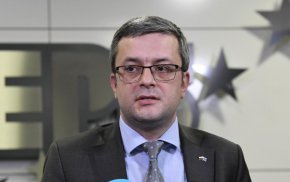 "Ако има данни за извършени престъпления от Владислав Горанов, това трябва да бъде решено от българския съд", каза още Биков във връзка с попадането на бившия финансов министър в списъка Магнитски.