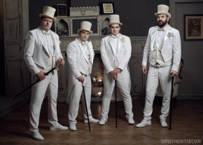 .
Музикален продуцент и аранжор – Георги Красимиров – Герасим/ „Шоу БДМ” ЕООД.
Продуцент  Боян Цветков / „Вива МЕД” ЕООД  
/p&c  2023г. /
