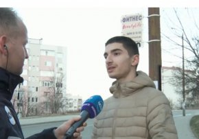 Кой е стрелецът - не е ясно. Стилиян също не успява да види лицето му заради качулката. 