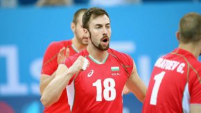 Въпросът е такъв, че имаше хора, които можеха в определен момент да помогнат да се класираме на тези Олимпийски игри, които минаха, а те бяха освободени”, каза още Николов.
