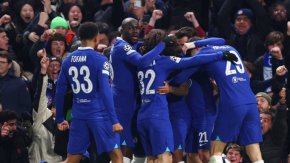 С оглед на резултата в първия мач и кошмарната форма на Челси в Англия, отявлен фаворит в мача бе тимът на Дортмунд, който обаче разочарова с представянето си. Поражението за жълто-черните е първото за тях през 2023 година. Гостите трябваше да правят принудителна смяна още в самото начало на срещата, след като Юлиан Брандт се контузи, а това определено обърка плановете на Един Терзич.