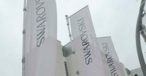 
Много чуждестранни търговци на дребно напуснаха Русия след западните санкции заради конфликта в Украйна миналата година. Сред тези, които обявиха напускането си, бяха H&M Group, Nike, Starbucks, Victoria's Secret, Lush и Lego.