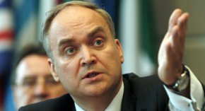 Антонов каза, че иска да подчертае "колко професионално са действали руските пилоти. Не беше осъществен контакт, нито пък бяха използвани оръжия от нашите изтребители. "