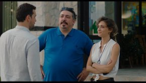 За несломимия вътрешен порив да създаваш, за изконния дълг към семейството, за неутолимото желание за власт и пари, за традициите и съдбоносните избори в живота.
