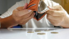 
България на последно място в ЕС по БВП на глава от населението,  показват данните на Евростат за 2022 г. Този показател е най-висок е в Люксембург, Ирландия, Дания, Нидерландия, Австрия и Белгия. Над средните нива за ЕС са и Швеция, Германия, Финландия, Малта и Франция.