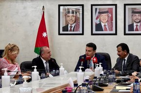 Първата по рода си среща на българската женска делегация в Кралство Йордания предизвика огромен медиен интерес в близкоизточната държава, а гостуването бе по инициатива на почетния консул на Кралството в България и председател на Българо-йорданската камара за икономическо сътрудничество - д-р Хасан Ал Бармауи.