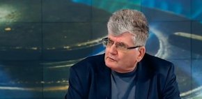 
С френската компания "Фраматом" е подписан договор за доставка на свежо ядрено гориво за 6-ти блок на АЕЦ "Козлодуй", добави Еленко Божков. По този договор доставката е също за 10 години. Първата доставка ще се осъществи през 2025 година. "Изключително добри финансови условия. Окончателният договор беше подписан на 24 март", заяви още служебният заместник-министър.