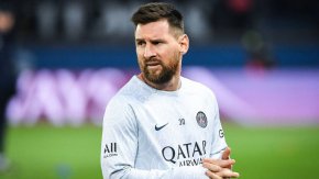 
Важен фактор е и желанието на Меси да се завърне в Барселона. В последните дни се появиха индикации, че каталунците полагат усилия в тази посока (преговарят с частни компании, които да финансират подобен ход), макар още да не са отправили конкретно предложение към аржентинеца.