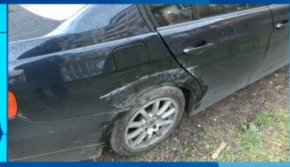 

Щетите по две от тях са сериозни, а другите са с драскотини. Извършителят се издирва. Сигнал за случая беше подаден и в най-голямата фейсбук група в града, в която има информация за джип със същото описание, който е ударил още една кола на друга улица в града.


