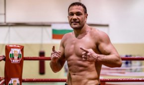 Уайт е с с 28 победи (19 с нокаут) и 3 загуби. Последният му мач беше победата по точки срещу Джърмейн Франклин през ноември 2022.
