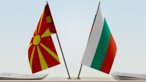 Северна Македония остава ангажирана с продължаването на политическия диалог с България, в духа на добросъседството и Договора за приятелство, добросъседство и сътрудничество, за което се надява новото българско правителство да бъде сформирано възможно най-скоро, се казва в съобщението на Министерството на външните работи в Северна Македония.