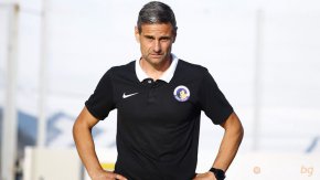 

Емануел Луканов, треньор на Етър: По-добре да сбъркаме с жената, отколкото с централния нападател