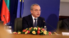 
Според него служебното правителство се е справило перфектно с работата си.