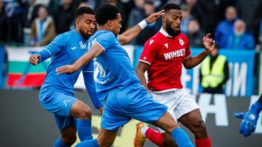 Треньорът на ЦСКА-София Саша Илич не пусна нито един българин сред титулярите, като единствено Станислав Шопов се появи на терена през втората част.
