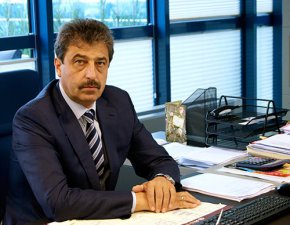 
Потвърждение, че е подаден сигнал от Василев срещу главния прокурор, даде днес на пресконференция  ръководителят на Софийската районна прокуратура Невена Зартова, която посочи, че сигналът е изпратен по компетентност на Софийската градска прокуратура, тъй като е срещу магистрат.