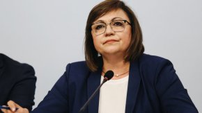 Лидерът на БСП Корнелия Нинова заяви, че битката е за децата. БСП ще внесе свой законопроект срещу домашното насилие.
