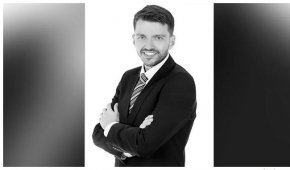 
"Мислите ни са с близките. Кмета, семейството, познатите, приятелите и жителите на общината. Почитаме паметта му", се съобщава в прессъобщението на общината.