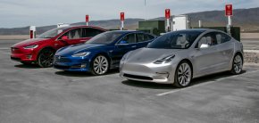
Моделите, които ще бъдат изтеглени, включват вносните Model S, Model X, Model 3 и произведените в Китай Model 3 и Model 6.
