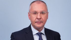 Пет поредни избора БСП слиза все по-надолу и има отлив на доверие", посочи той.