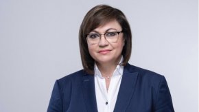  “Вероятно печели време и очаква през това време да се разпаднат всякакви мнозинства, за да може да продължи да управлява. Един истински държавник трябва да събере всички, да търси изход, а не да вкарва противоречия и сблъсъци, така че да няма редовно управление на България”, допълни лидерът на БСП. 