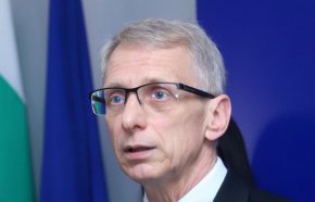 

По-рано Мария Габриел от ГЕРБ-СДС каза, че разговори с ПП-ДБ са възможни, ако те преосмислят подхода си към преговорите за съставяне на правителство, включително неговият формат, състав, личностите, модел и принципи.