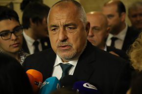 
“Още преди изборите казах, че единственото добро е експертно, широко правителство”, заяви в кулоарите на НС лидерът на ГЕРБ Бойко Борисов. Напомняме, че ден по-рано ПП/ДБ подновиха  разговорите с партията му за съставяне на кабинет.