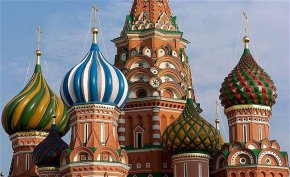 Други любопитни резултати от проучването показват, че европейците искат да останат неутрални в потенциален конфликт между САЩ и Китай. Също така Европа одобрява по-близките отношения на Европа със САЩ, но искат да разчитат по-малко на американските гаранции за сигурност.
