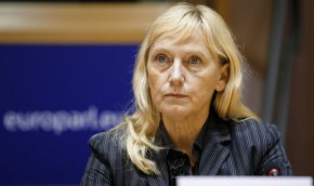 Елена Йончева