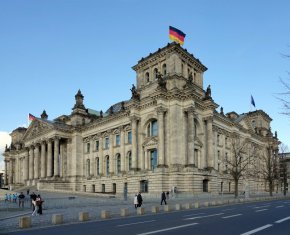 
Република Северна Македония е приканена да изпълни договорената промяна на конституцията си и да впише в нея етническите българи.
