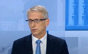 Николай Денков